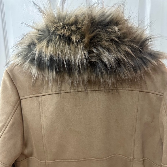Tan Faux Fur Collar Coat - Picture 4 of 6
